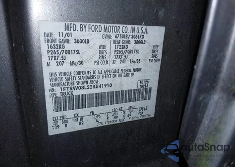 2002 Ford F-150 Lariat/Xlt z USA, uszkodzony, nr VIN 1FTRW08L22KB41910